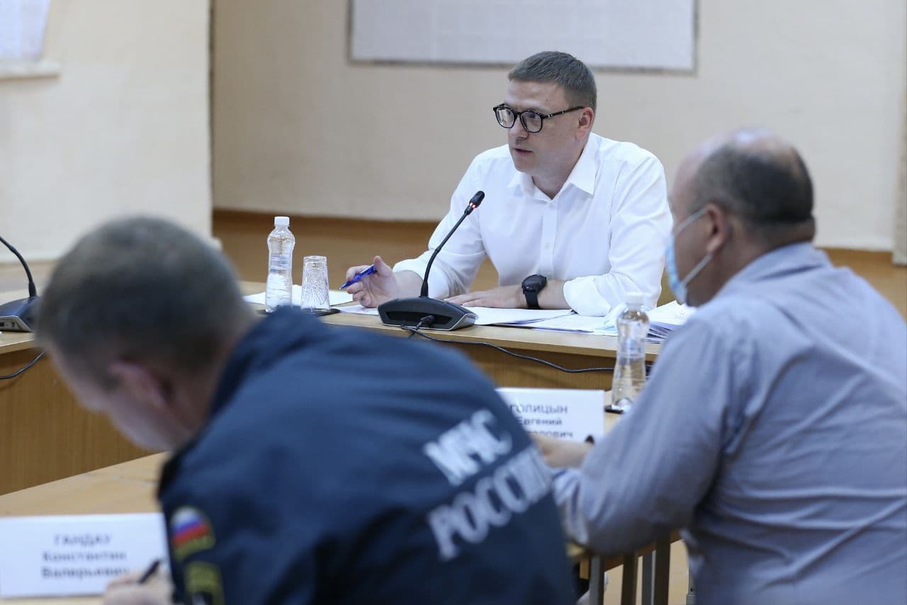 Алексей Текслер провел заседание оперативного штаба по ситуации на юге Челябинской области