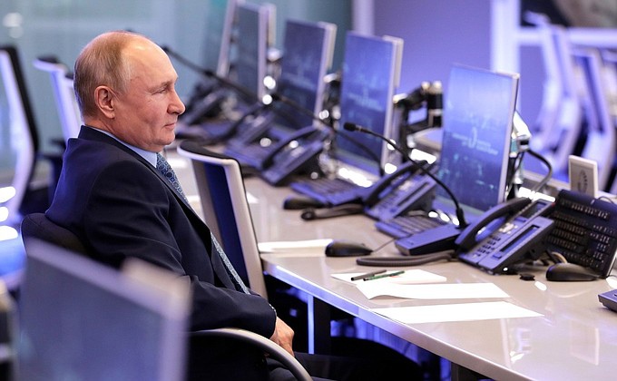 Владимир Путин посетил координационный центр Правительства России