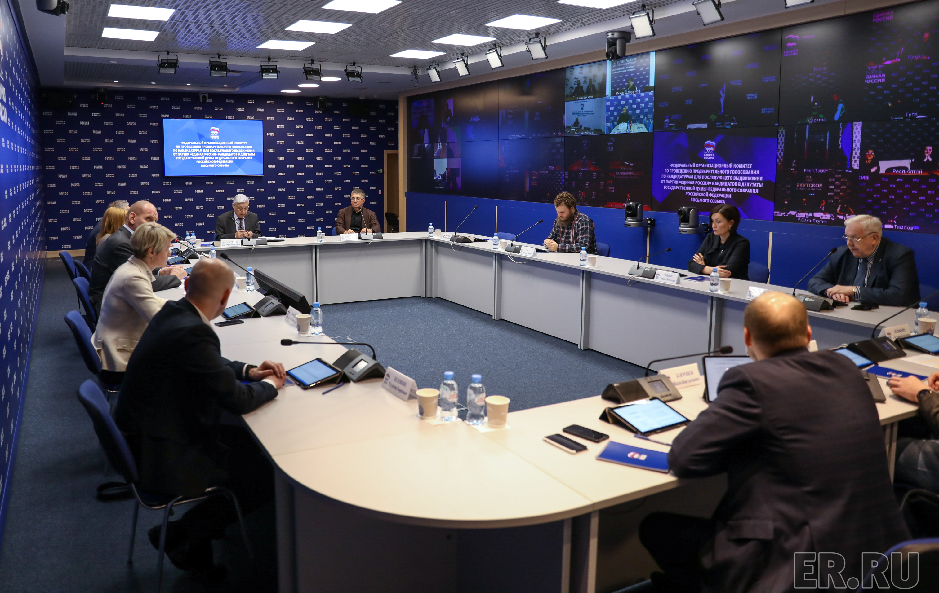 На предварительном голосовании «Единой России» за первые две недели зарегистрировано больше 400 кандидатов 