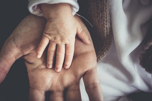 Ежемесячное пособие на детей 8-16 лет: актуальные ответы на вопросы