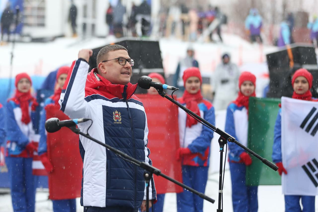 Алексей Текслер открыл этап Кубка мира по сноуборду