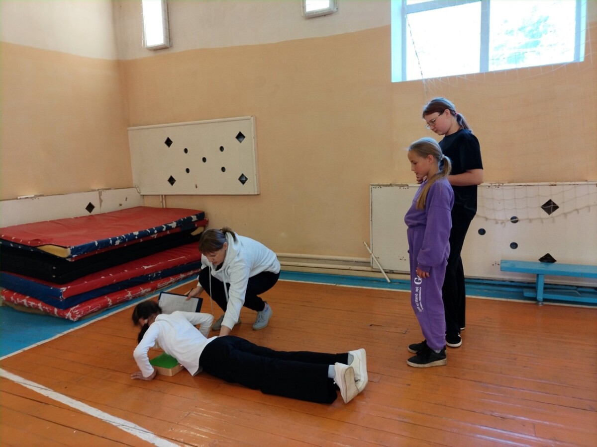 Выездная бригада Центра тестирования ГТО провела испытания в  Ситцевской СОШ